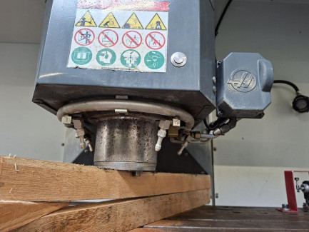 Zdjęcie przedmiotu: Pionowe centrum obr&oacute;bcze HAAS VF-3SS