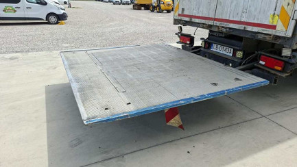Zdjęcie przedmiotu: DAF CF 320 E6 18.0t FA Space Cab