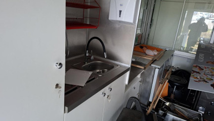 Zdjęcie przedmiotu: AM AM KEBAB TENSA TE22 food trailer