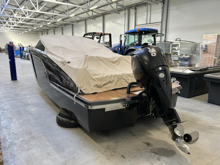 Zdjęcie przedmiotu: VTS FLYING SHARK 7.7 motorboat