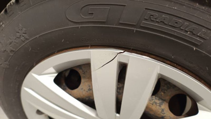 Zdjęcie przedmiotu: Volkswagen Caddy Maxi 2.0 TDI Cargo E6 2.5t