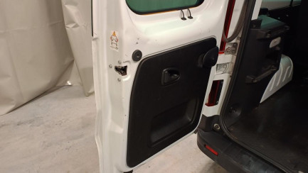 Zdjęcie przedmiotu: Renault Trafic Combi 2.0 dCi L2 Equilibre E6d 3.1t