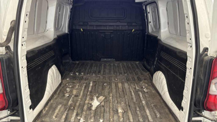 Zdjęcie przedmiotu: Citroen Berlingo III 1.5 BlueHDi E6.3 2.4t XL Driver 950
