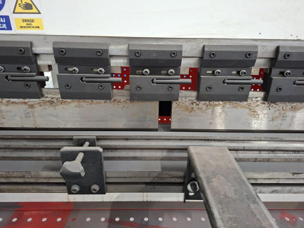 Zdjęcie przedmiotu: Гідравлічний листозгинальний прес ZENITH WC67Y 125x3200