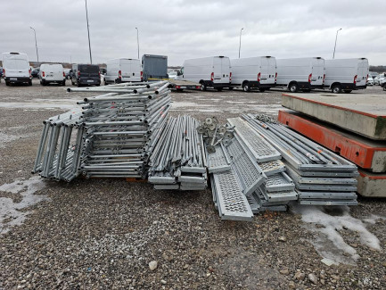 Zdjęcie przedmiotu: Elements of facade scaffolding of the DELTA 70 system