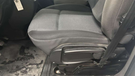 Zdjęcie przedmiotu: Renault Master FWD 2.3 dCi E6d 3.5t L3H2 Business