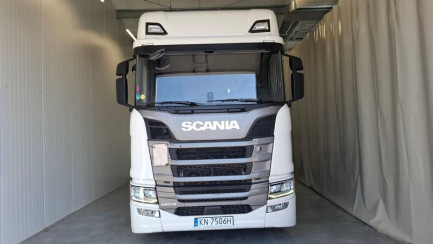 Zdjęcie przedmiotu: SCANIA R460 Super E6 18.0t 4x2 NA Highline