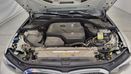 Zdjęcie przedmiotu: BMW 320e Sport Line aut