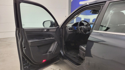 Zdjęcie przedmiotu: Ssangyong Musso Grand 2.2 e-XDi Sapphire 4WD aut