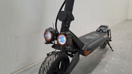 Zdjęcie przedmiotu: Електричний самокат RUPTOR R3 V3 75 км 800 Вт 2 амортизатори 10" Мідний