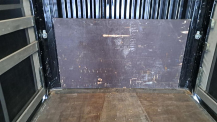 Zdjęcie przedmiotu: KASSBOHRER MEGA Skrzyniowa