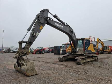 Koparka gąsiennicowa VOLVO EC250EL