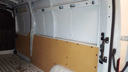 Zdjęcie przedmiotu: Renault Master FWD 2.3 dCi E6d 3.5t L3H3 Pack Clim