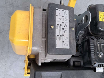 Zdjęcie przedmiotu: Однобарабанний каток Bomag BW55e з ручним керуванням