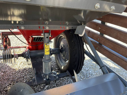 Zdjęcie przedmiotu: Картоплесаджалка дворядна UNIA KORA 2W