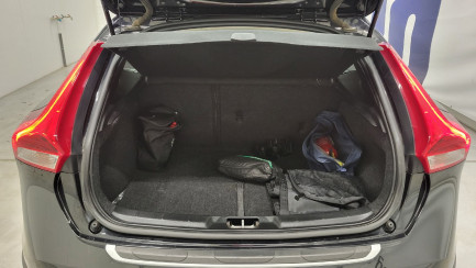 Zdjęcie przedmiotu: Volvo V40 Cross Country T3 Drive-E Summum aut