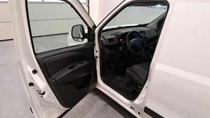 Zdjęcie przedmiotu: Opel Combo 1.3 CDTI E6 2.2t L2H1
