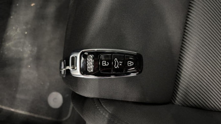 Zdjęcie przedmiotu: Audi A6 40 TDi E6d S tronic Заява про втрату реєстраційного свідоцтва Свідоцтво про реєстрацію вилучено в електронному вигляді