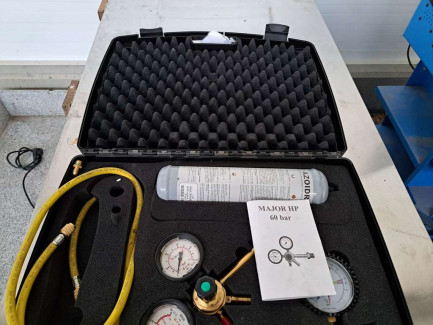 Zdjęcie przedmiotu: Set of workshop equipment (air conditioning equipment, wheel balancer, tire changer, jump starter, fault tester)