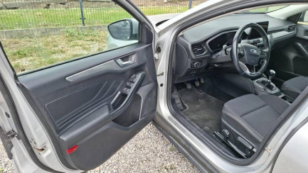 Zdjęcie przedmiotu: Ford Focus 2.0 EcoBlue E6 Titanium