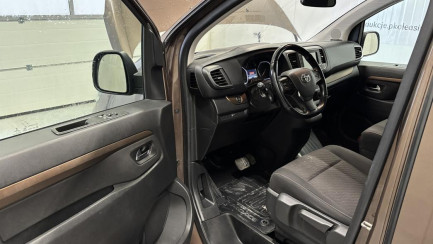 Zdjęcie przedmiotu: Toyota ProAce Verso 2.0 CRD E6.2 2.9t Medium Family S&S Aut.