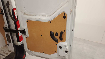 Zdjęcie przedmiotu: Renault Master FWD 2.3 dCi E6d 3.5t L3H3 Pack Clim