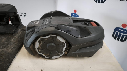 Zdjęcie przedmiotu: Косильний робот HUSQVARNA Automower 310E Nera