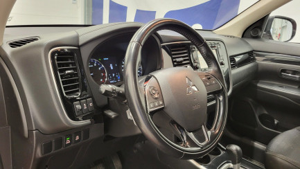 Zdjęcie przedmiotu: Mitsubishi Outlander 2.0 Intense Comfort 4WD CVT