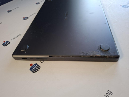 Zdjęcie przedmiotu: Notebook / Laptop Apple MacBook Pro 16" z wyświetlaczem nanostrukturalnym, 16-rdzeniowy procesor M4 Max (GPU 40 rdzeni), RAM 128 GB, dysk 2 TB SSD - Gwiezdna Czerń kod prod. MX313ZE/A/R2/D1/N1