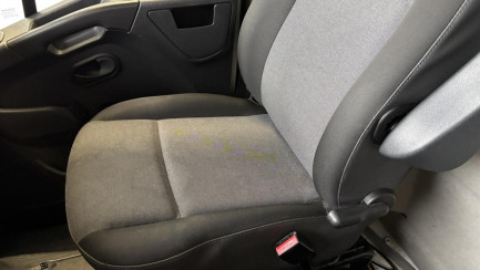 Zdjęcie przedmiotu: Renault Master FWD dCi L3H1 Pack Clim S&S+E E6 3.5t