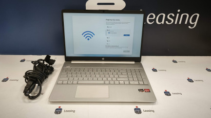 Notebook / Laptop 15,6" HP 15s Ryzen 7- 5825U/32GB/512/Win11 Silver