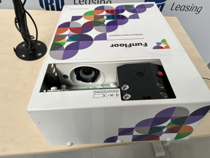 Zdjęcie przedmiotu: Modular interactive multi-sensory projection system