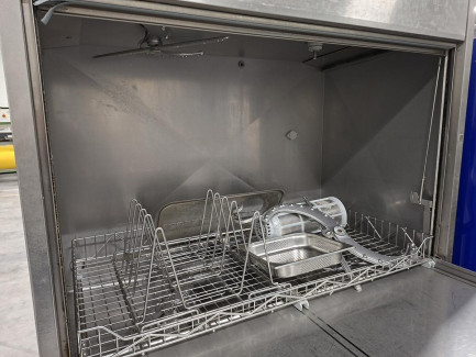 Zdjęcie przedmiotu: WINTERHALTER UF-XL hood type commercial dishwasher