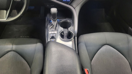 Zdjęcie przedmiotu: Toyota Camry 2.5 Hybrid Comfort CVT