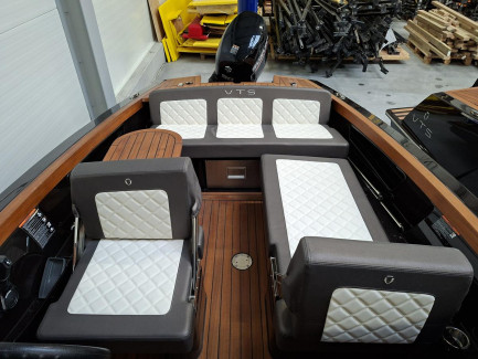 Zdjęcie przedmiotu: Ł&oacute;dź motorowa VTS FLYING SHARK BOWRIDER 5.7