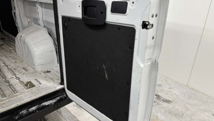 Zdjęcie przedmiotu: Opel Movano Heavy 2.2 Diesel L2H2 E6.4 3.5t 