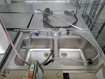 Zdjęcie przedmiotu: A set of catering equipment