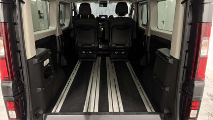 Zdjęcie przedmiotu: Renault Trafic SpaceClass 2.0 dCi E6e 3.1t L2 Grand Escapade EDC