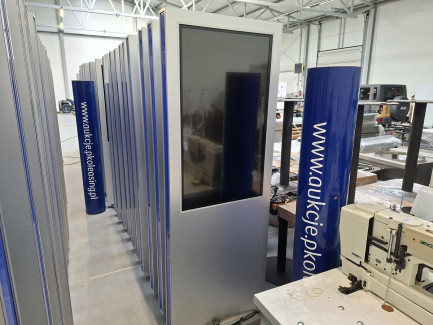 Totemy reklamowe 43’’ – 10 szt.