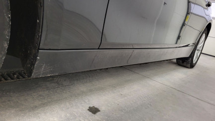 Zdjęcie przedmiotu: BMW 318i GPF Advantage aut