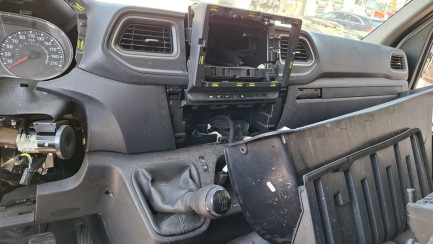 Zdjęcie przedmiotu: Renault Master FWD 2.3 dCi E6 3.5t L3H1 Extra S&S+E Oświadczenie o utracie DR Brak kluczy