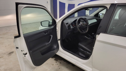 Zdjęcie przedmiotu: Skoda Fabia 1.0 TSI Ambition