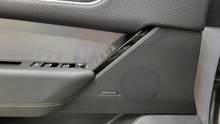 Zdjęcie przedmiotu: Range Rover Velar 2.0 D200 mHEV R-Dynamic S