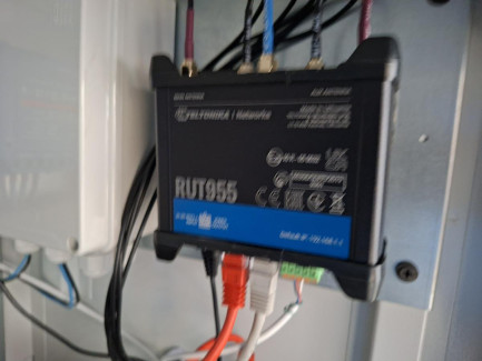 Zdjęcie przedmiotu: Mobilna wieża do monitoringu UNIFORCE RT-1 