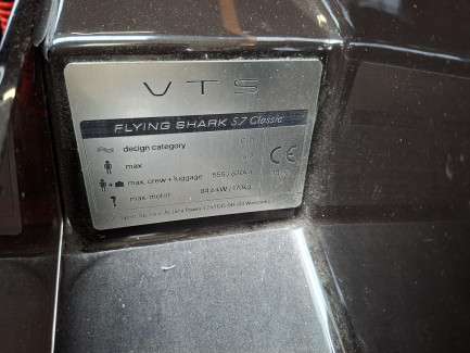 Zdjęcie przedmiotu: Ł&oacute;dź motorowa VTS FLYING SHARK CLASSIC 5.7