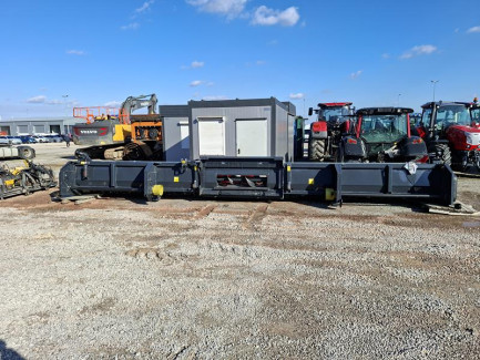 Zdjęcie przedmiotu: CAPELLO QUASAR F12 corn harvester