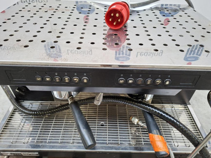 Zdjęcie przedmiotu: SANREMO ZOE COMPETITION 2GR 2-group coffee machine