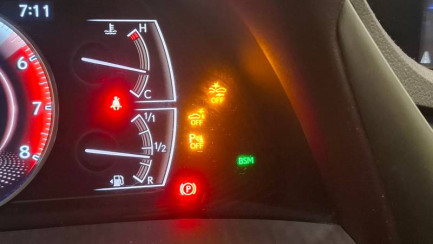 Zdjęcie przedmiotu: Lexus ES300H Elegance