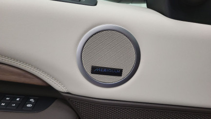 Zdjęcie przedmiotu: LAND ROVER Discovery V 2.0 SD4 HSE