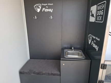 Zdjęcie przedmiotu: Self-service dog wash WASH DOG BOX with STANDARD kiosk